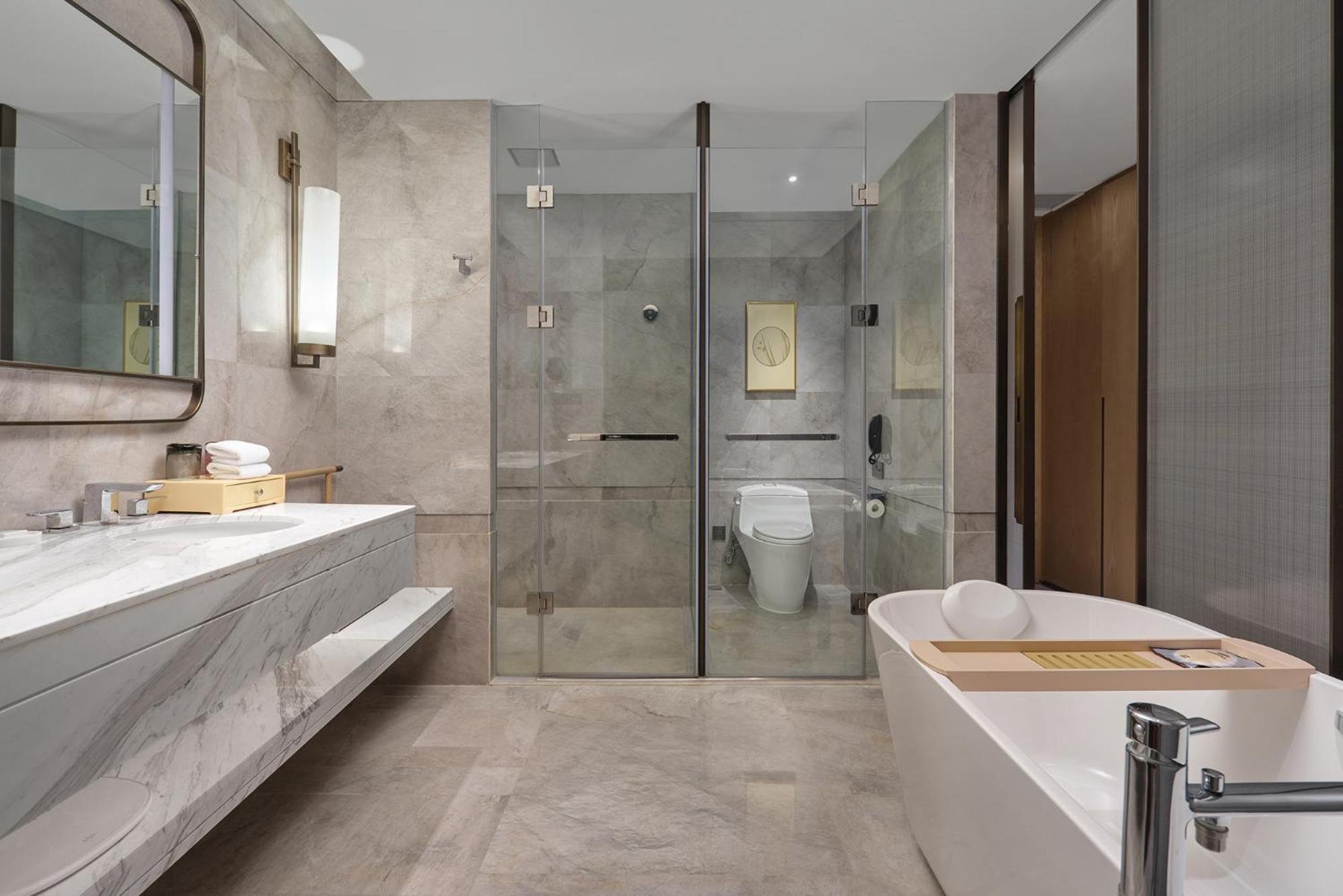 Dongguan Dongcheng International Hotel - Free Shuttle Buses For Executive Room Guests During Canton Fair 외부 사진