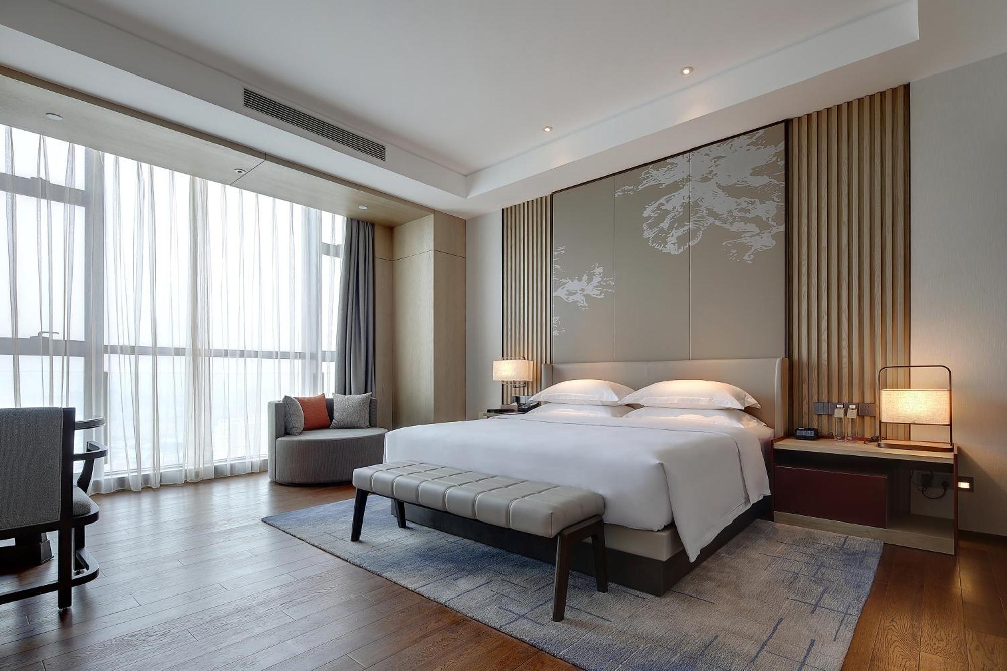 Dongguan Dongcheng International Hotel - Free Shuttle Buses For Executive Room Guests During Canton Fair 외부 사진