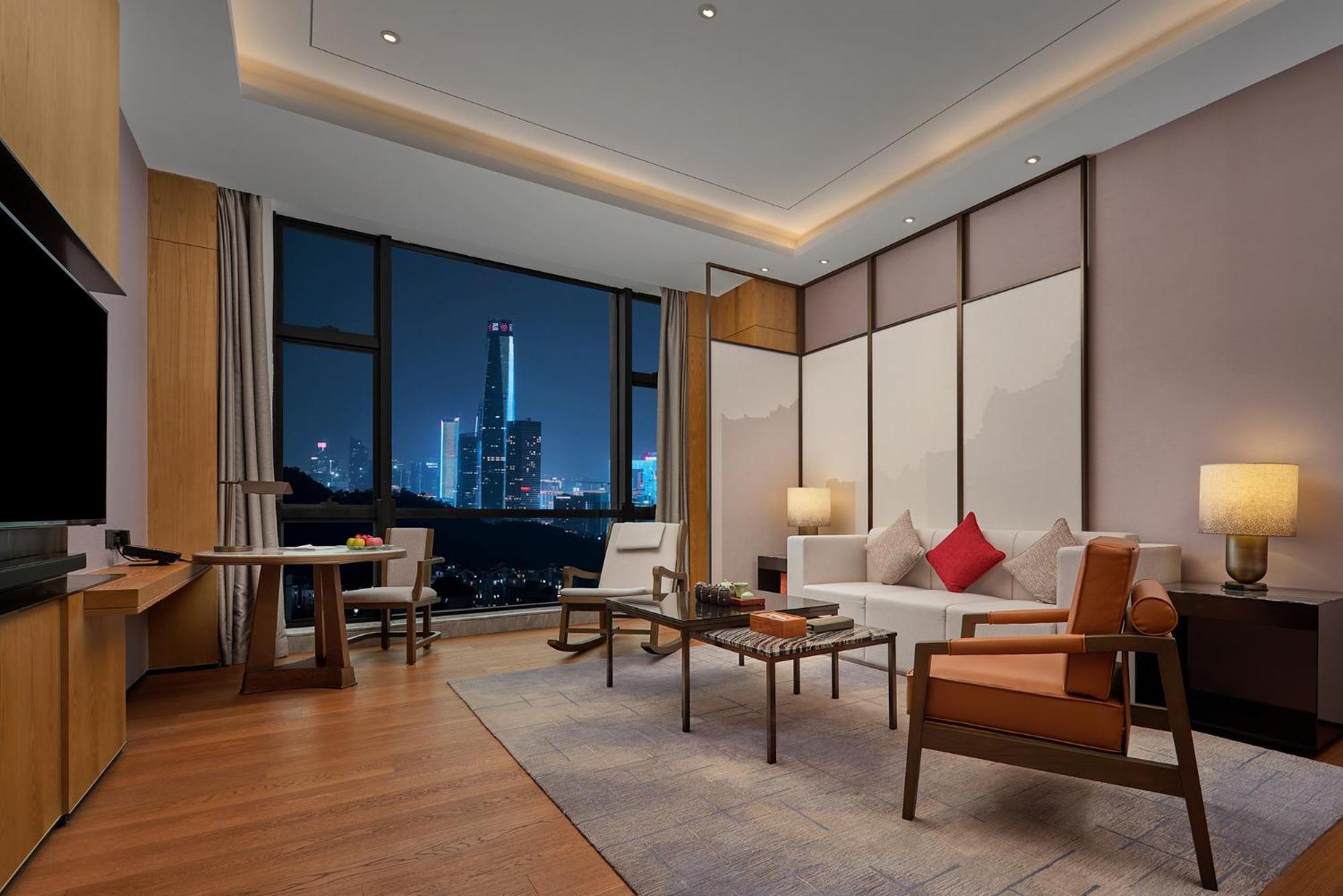 Dongguan Dongcheng International Hotel - Free Shuttle Buses For Executive Room Guests During Canton Fair 외부 사진