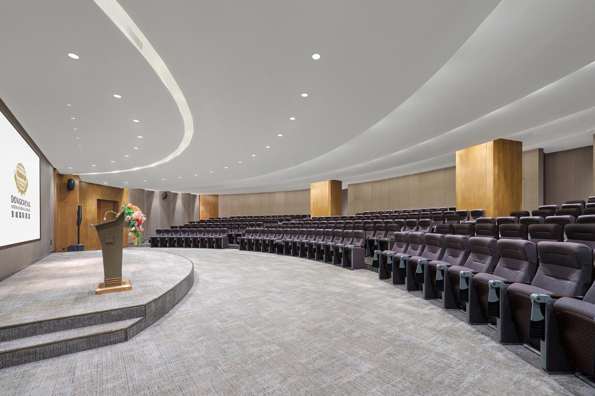 Dongguan Dongcheng International Hotel - Free Shuttle Buses For Executive Room Guests During Canton Fair 외부 사진